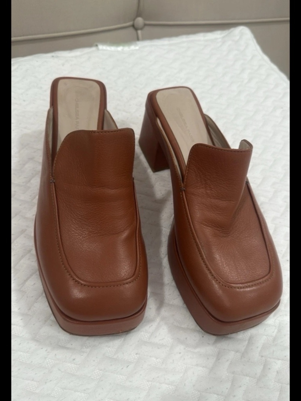 Chelsea Paris Tan Leather Block Heel Mules clogs size 9.5